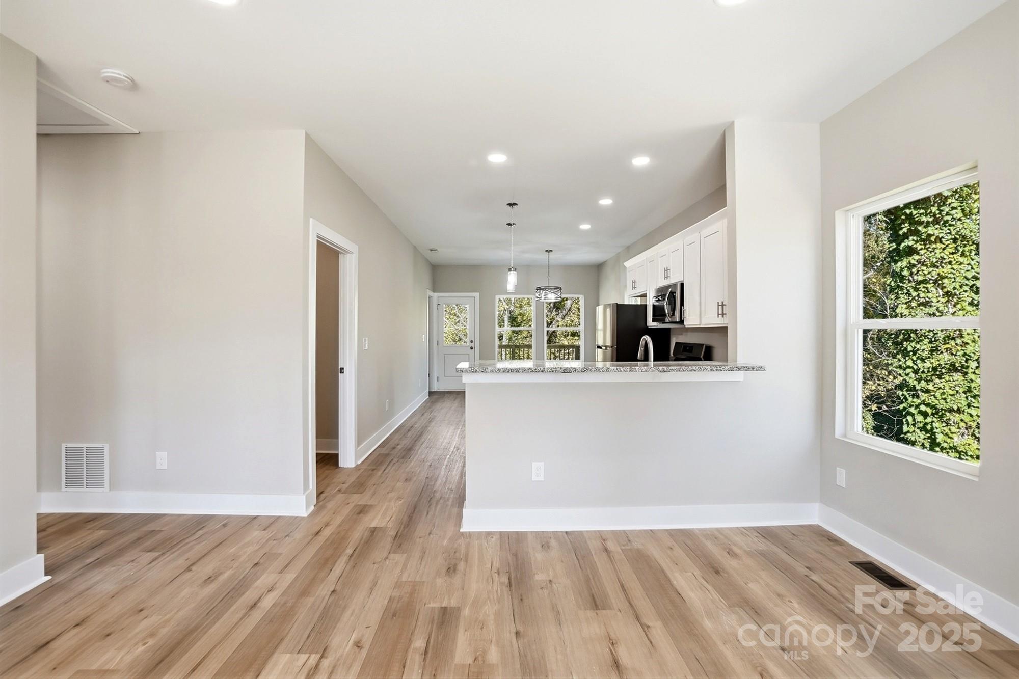 75 Woodsdale Place
