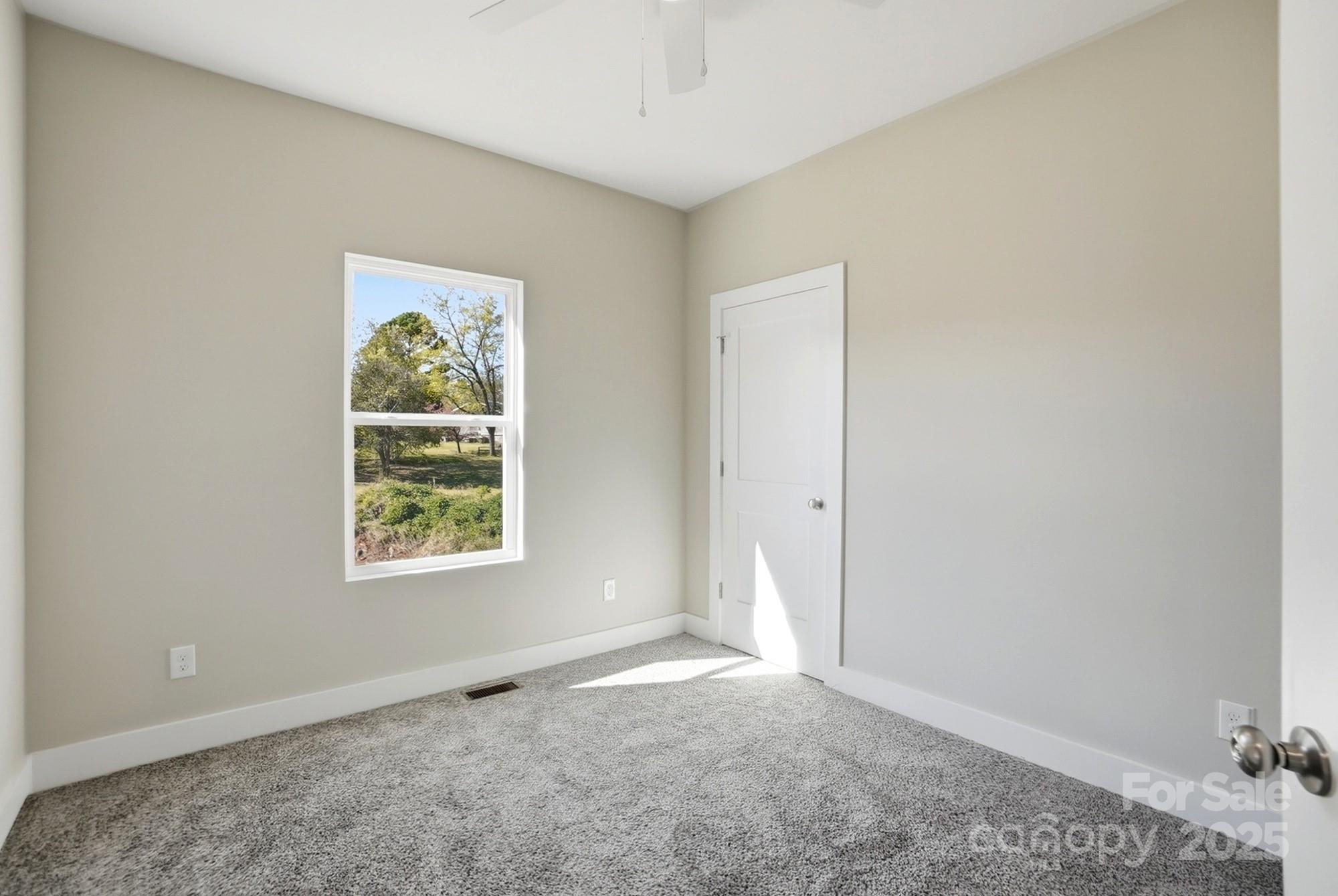 75 Woodsdale Place
