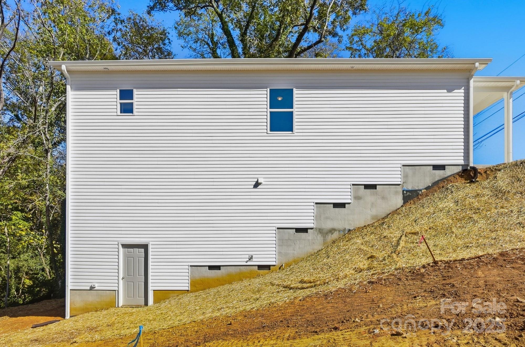 75 Woodsdale Place