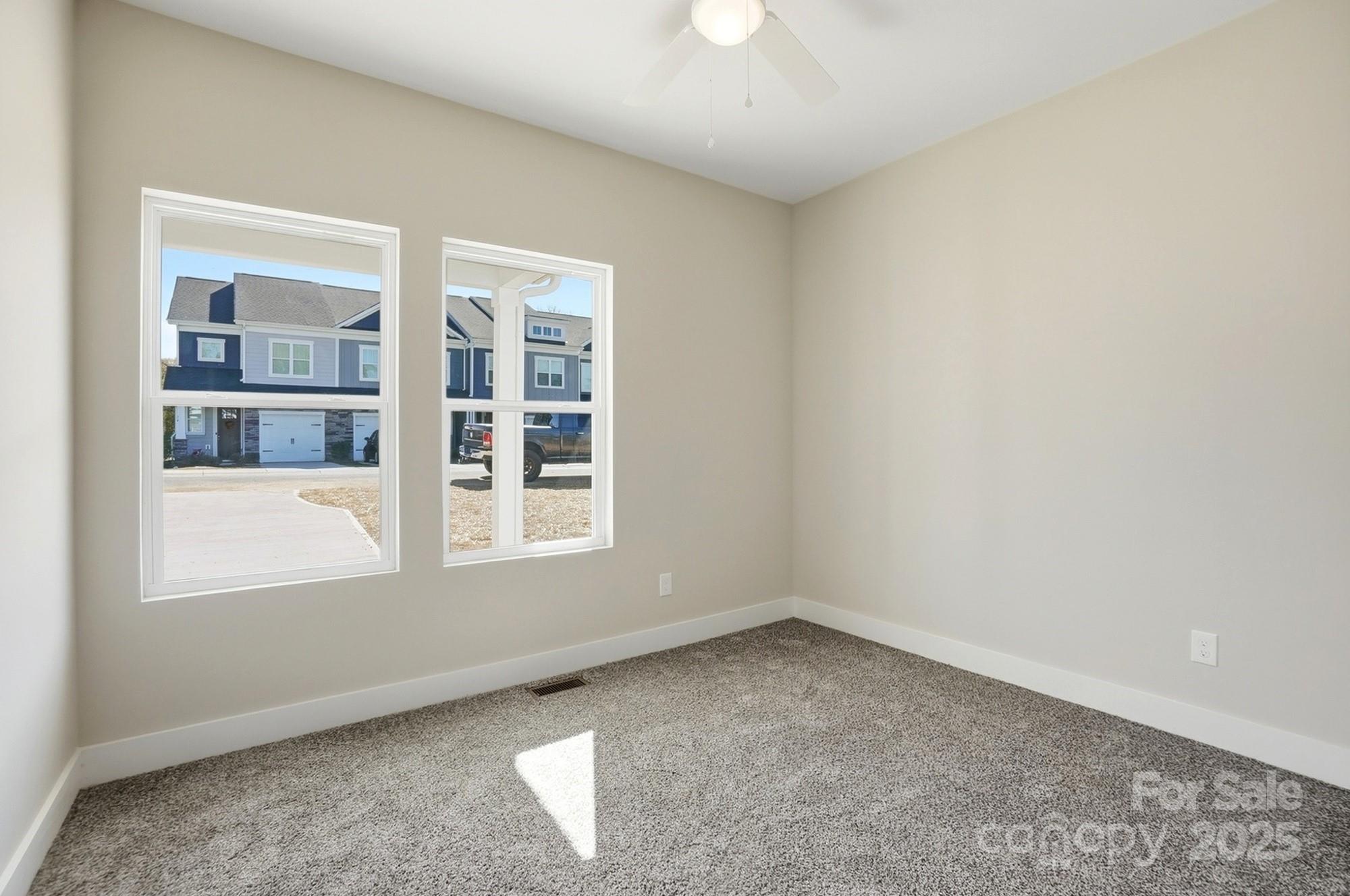 75 Woodsdale Place