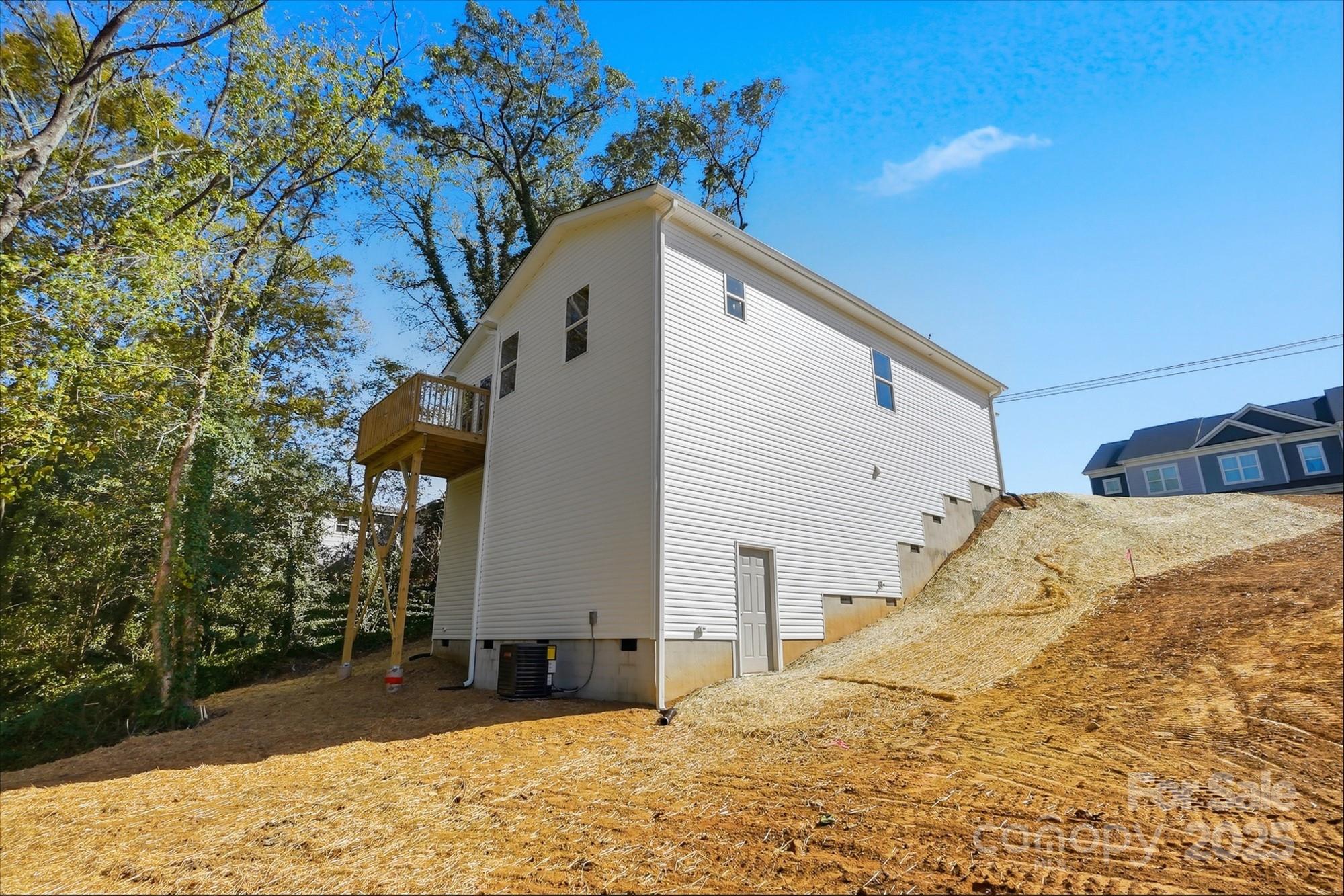 75 Woodsdale Place