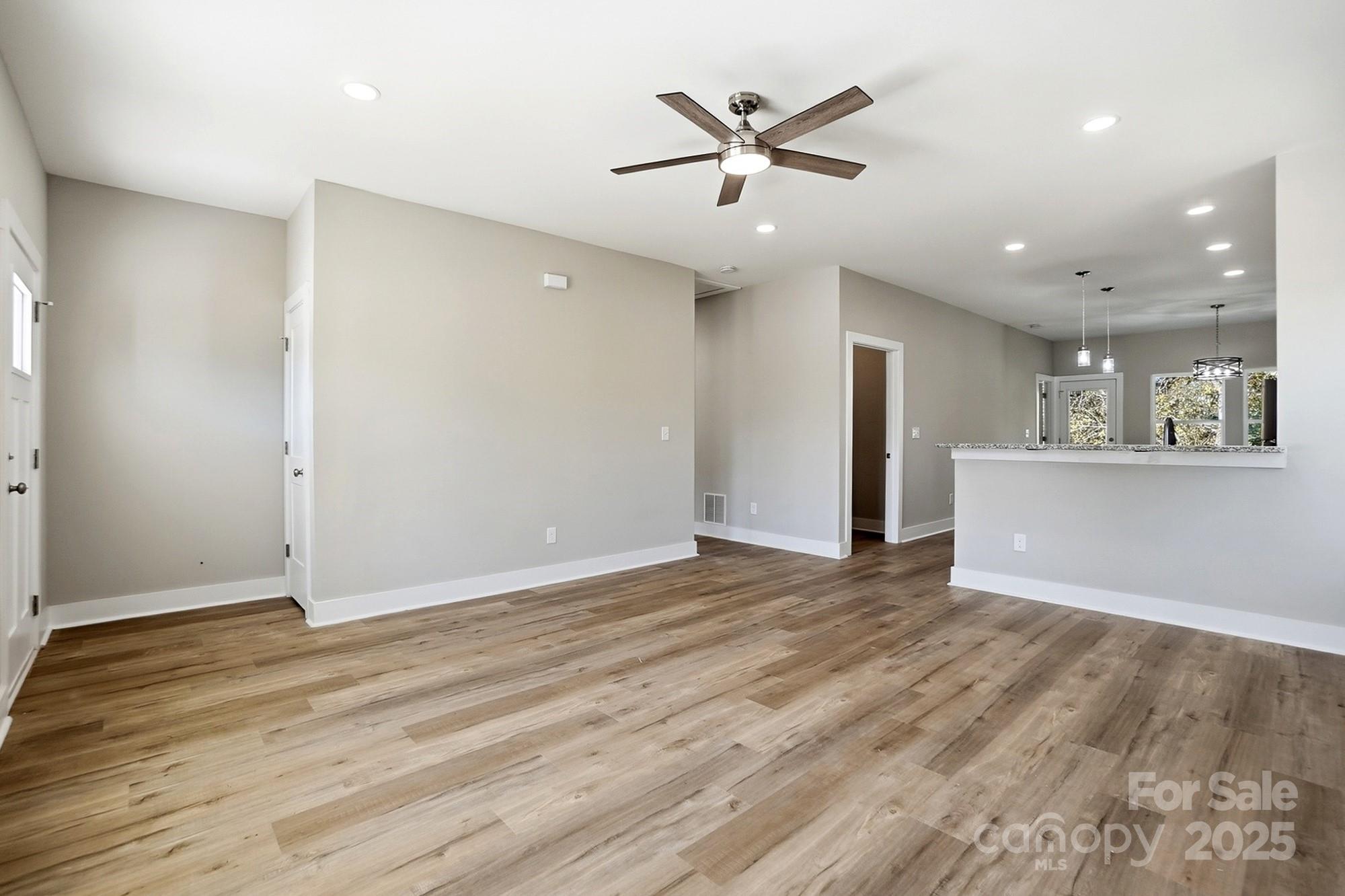 75 Woodsdale Place
