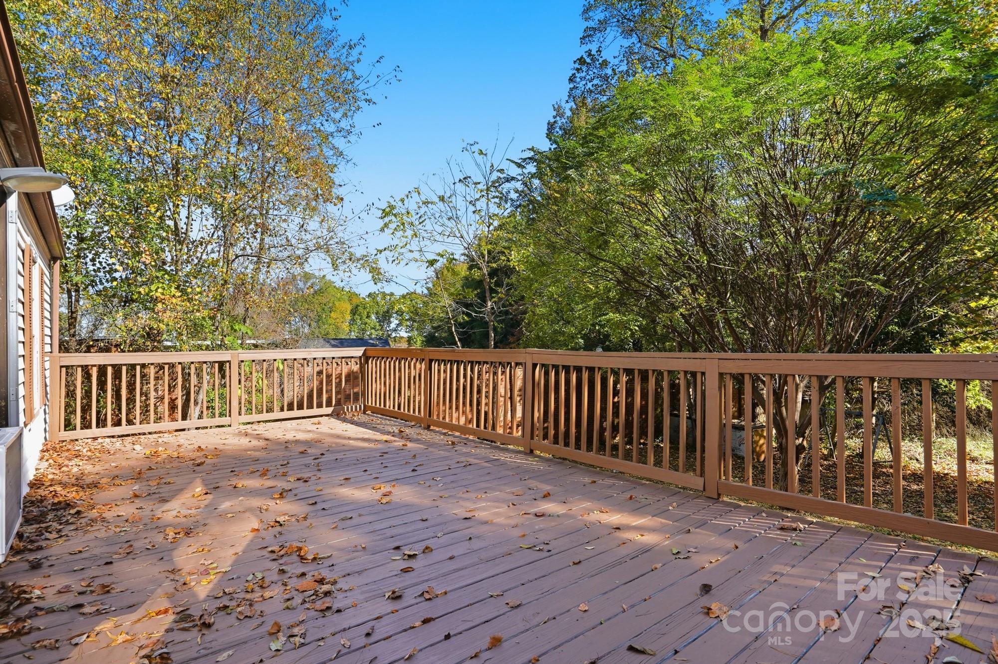 115 Red Bud Place NW