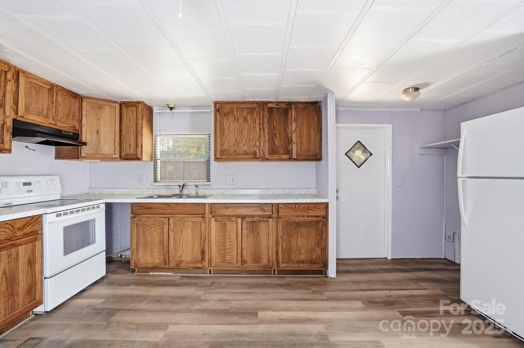 115 Red Bud Place NW