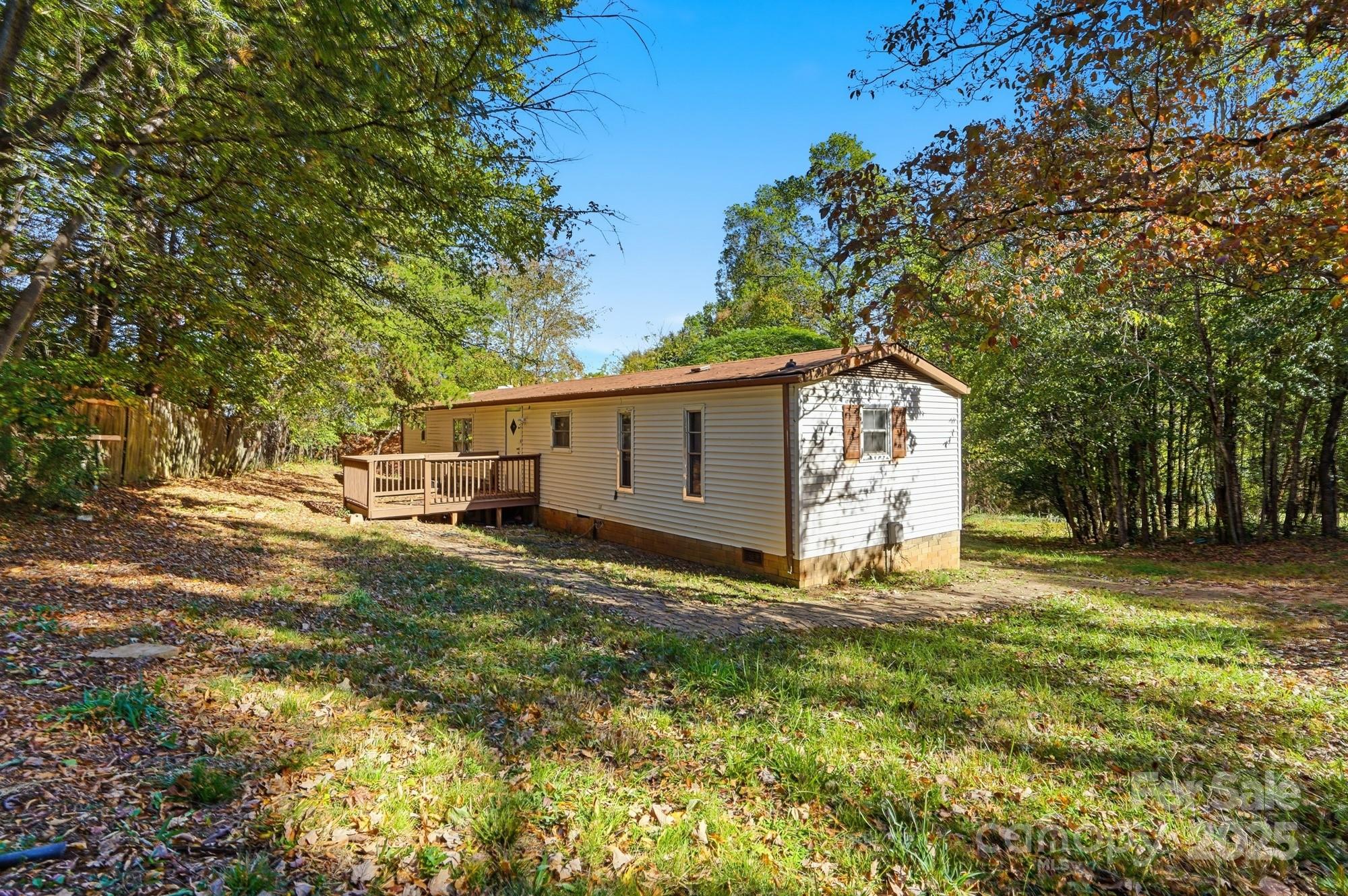 115 Red Bud Place NW