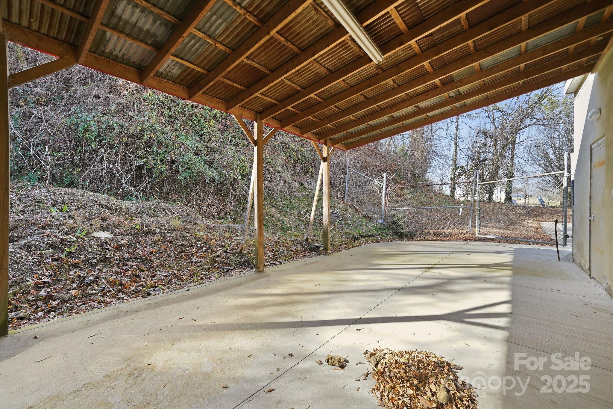 398 Old Charlotte Road SW