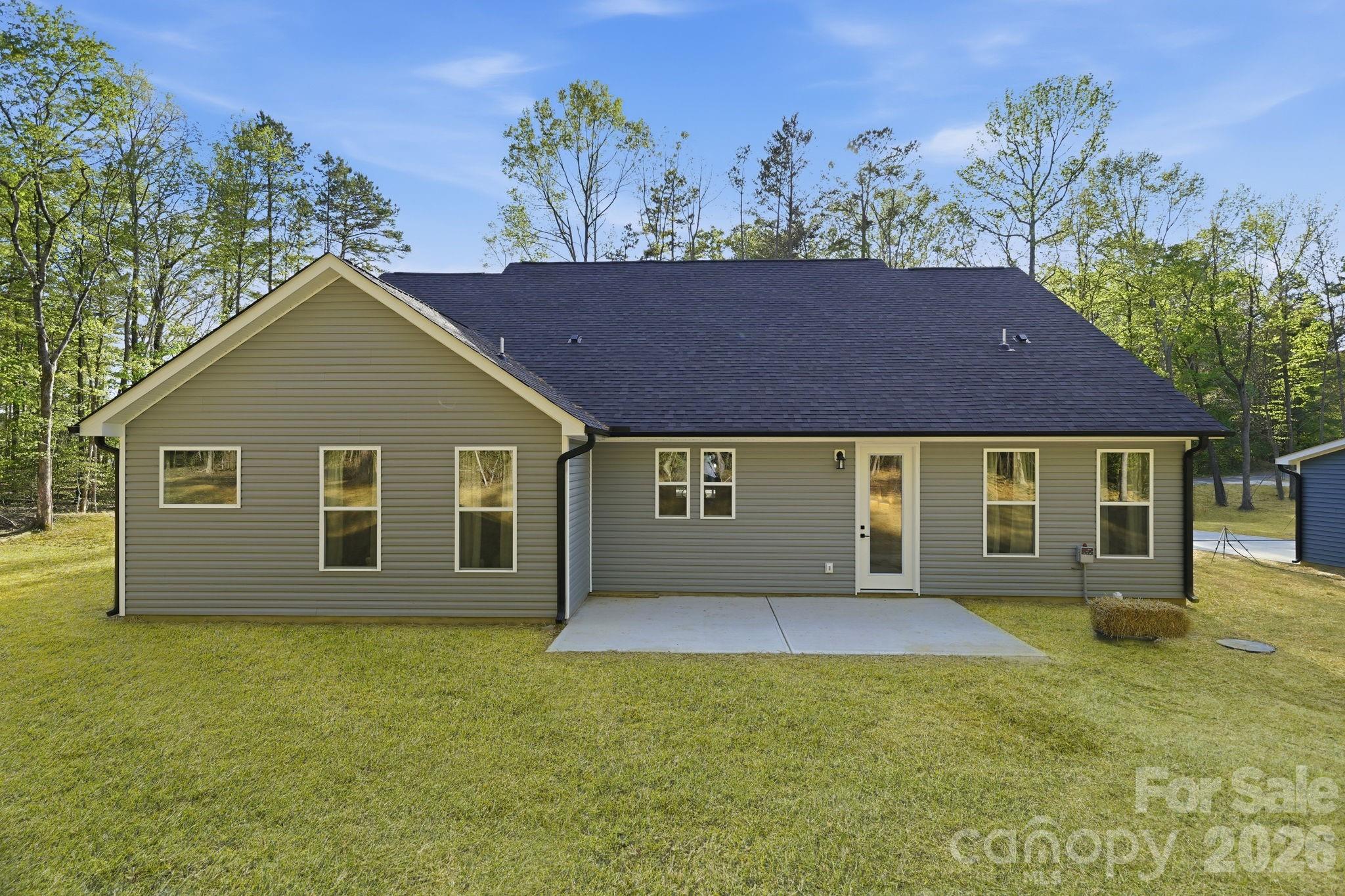 325 Mainsail Road Unit: 5