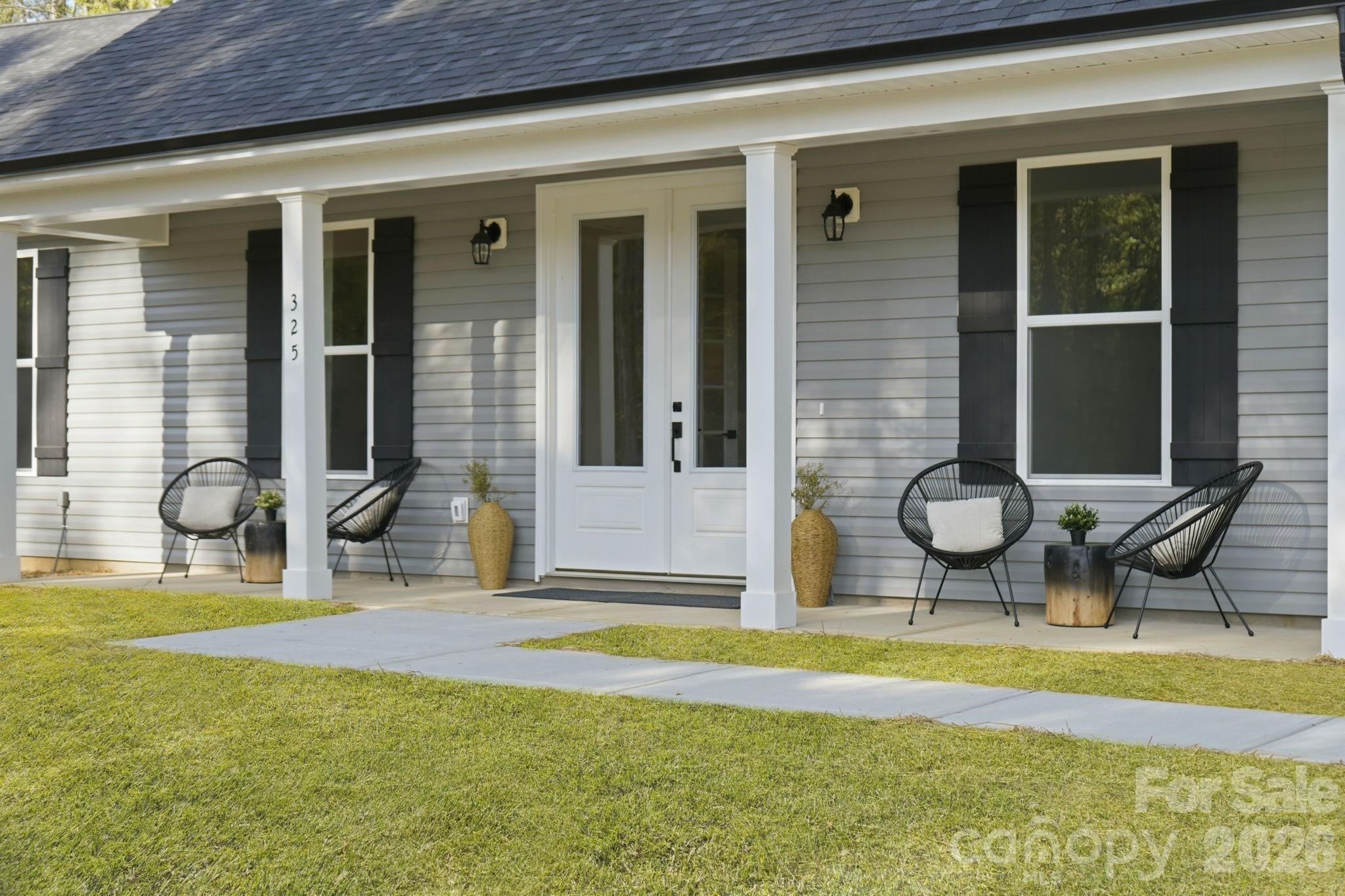 325 Mainsail Road Unit: 5