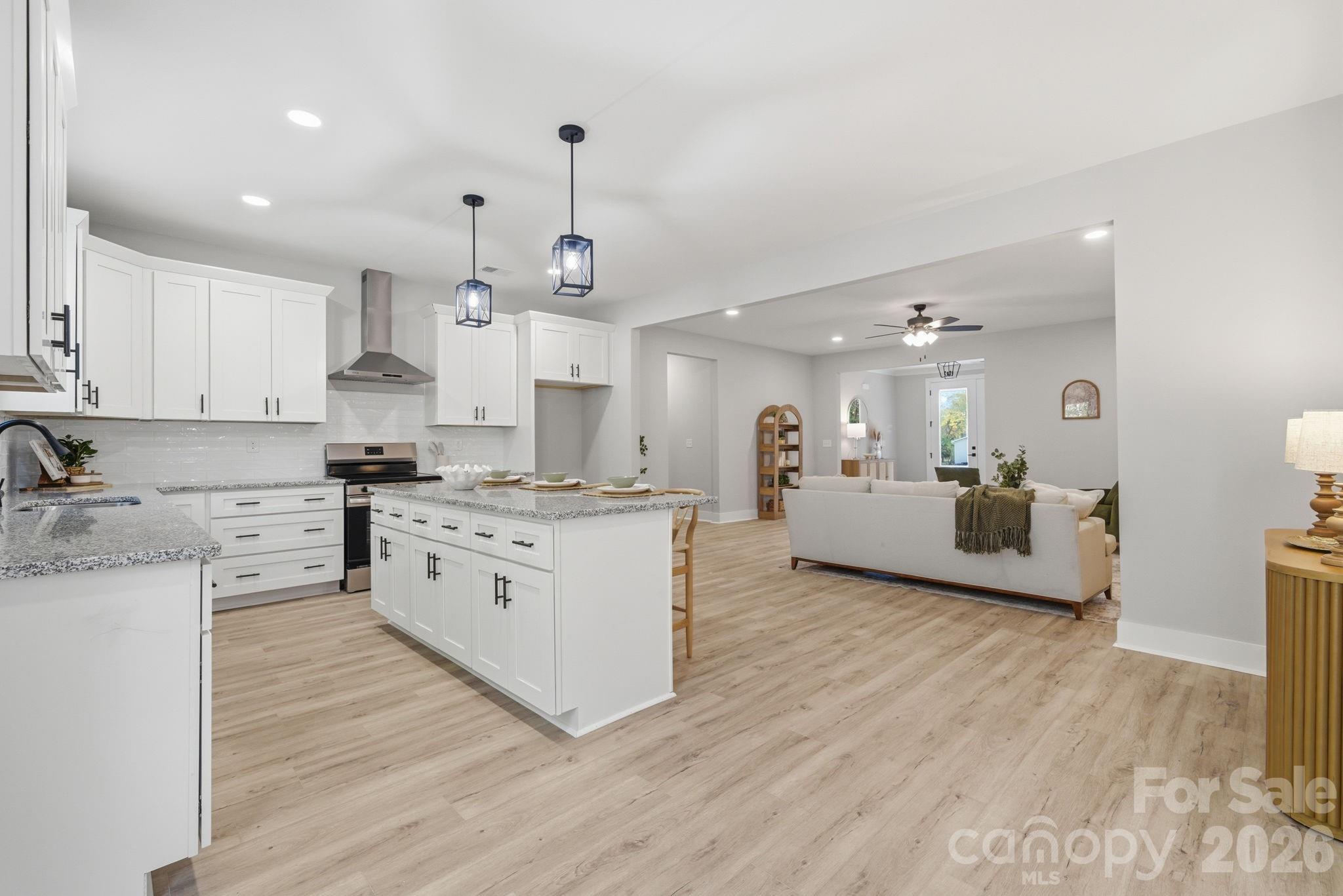 325 Mainsail Road Unit: 5