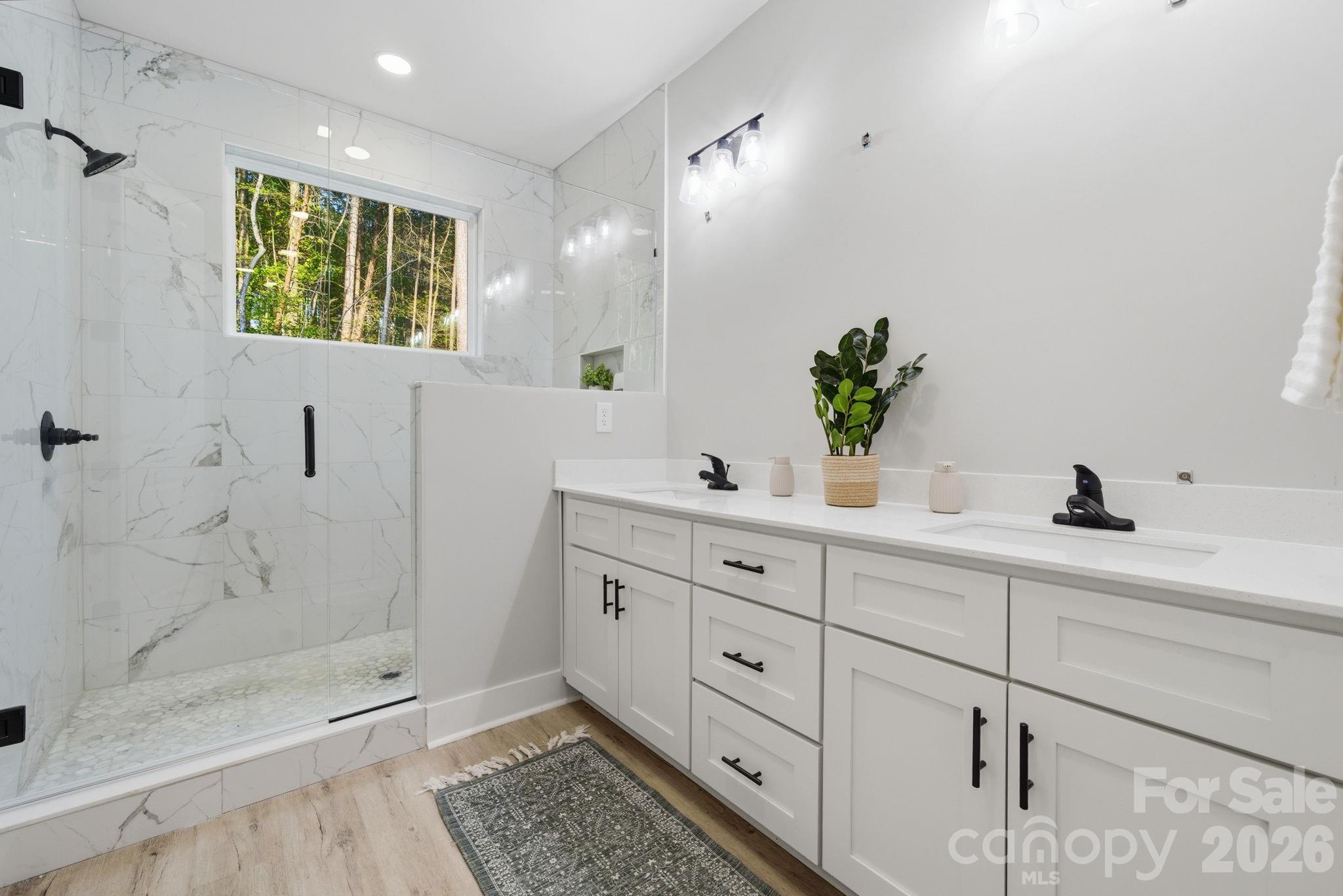 325 Mainsail Road Unit: 5