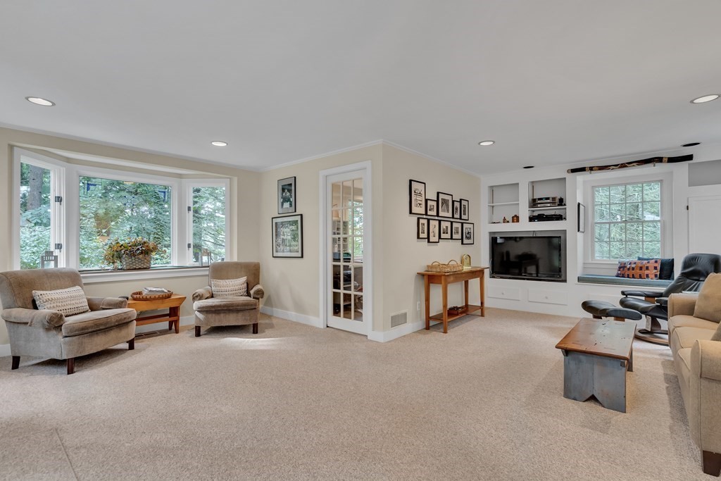25 Fair Oaks Dr