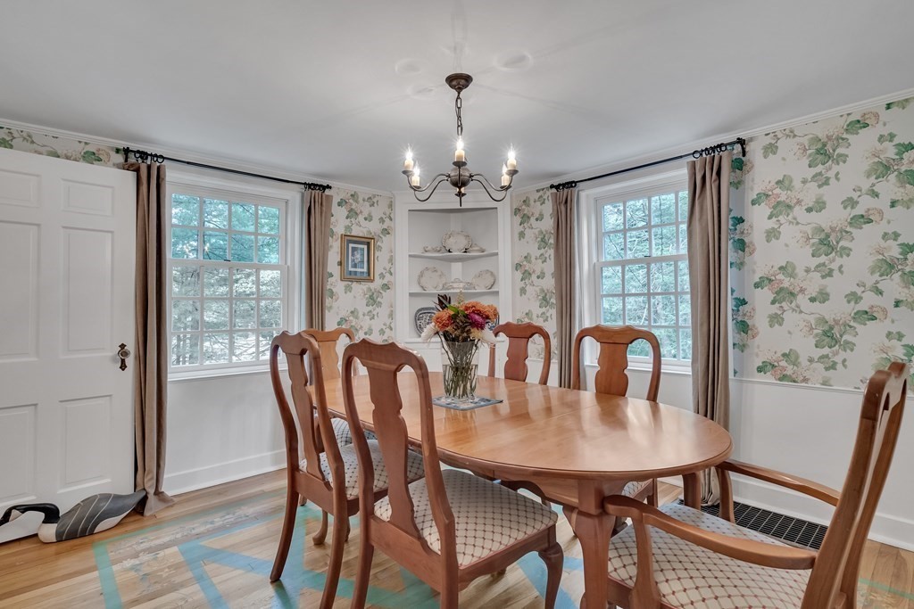 25 Fair Oaks Dr