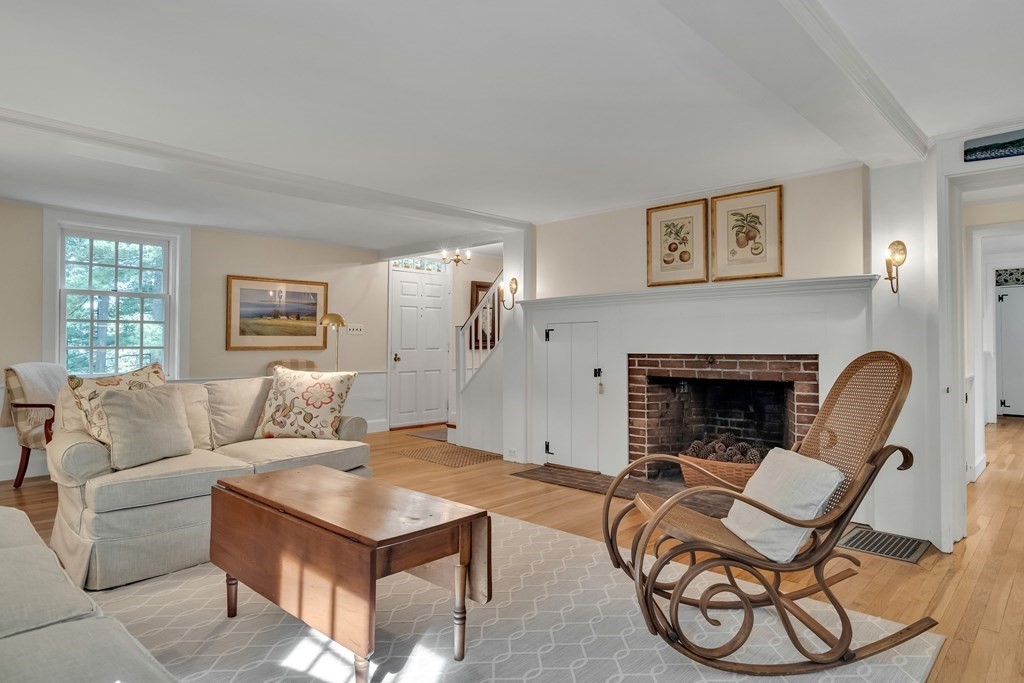 25 Fair Oaks Dr
