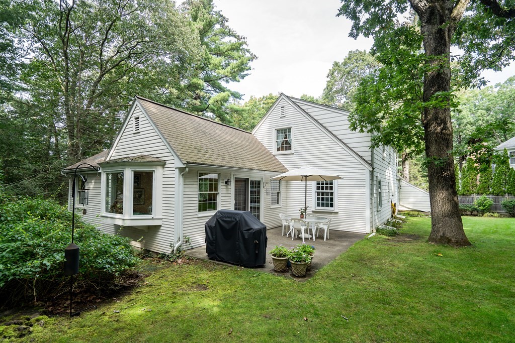 25 Fair Oaks Dr