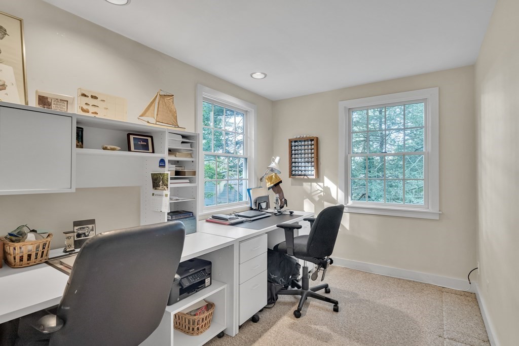 25 Fair Oaks Dr