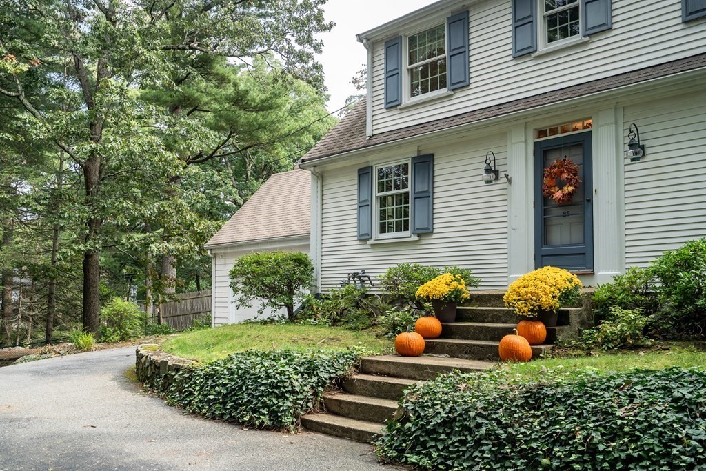 25 Fair Oaks Dr