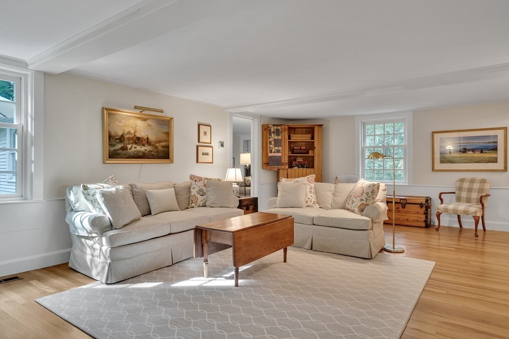 25 Fair Oaks Dr