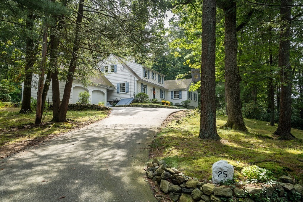 25 Fair Oaks Dr