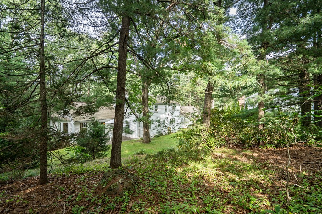 25 Fair Oaks Dr