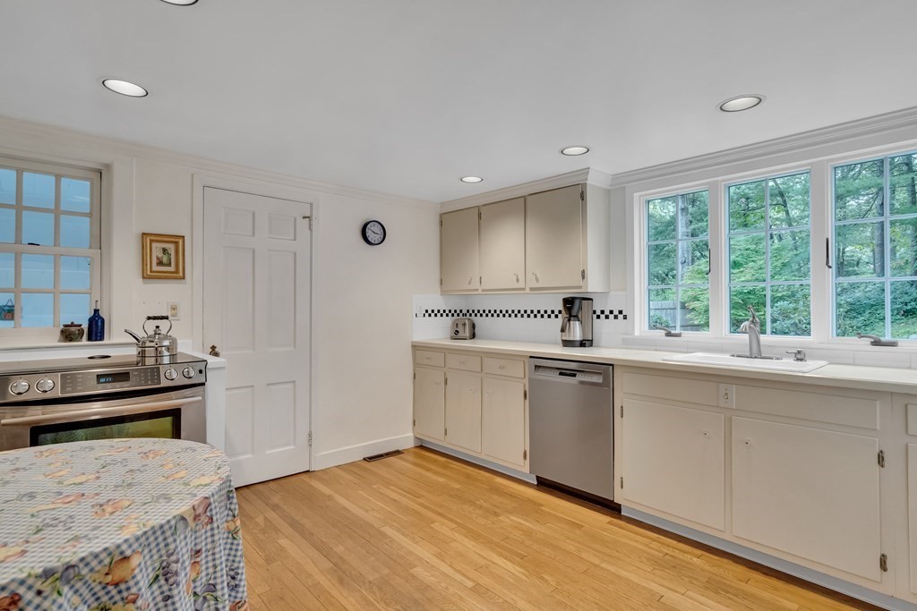 25 Fair Oaks Dr