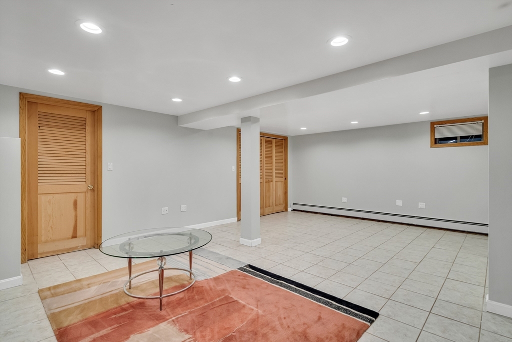 20 Chandler Rd