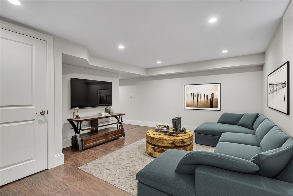 1475 Canton Ave