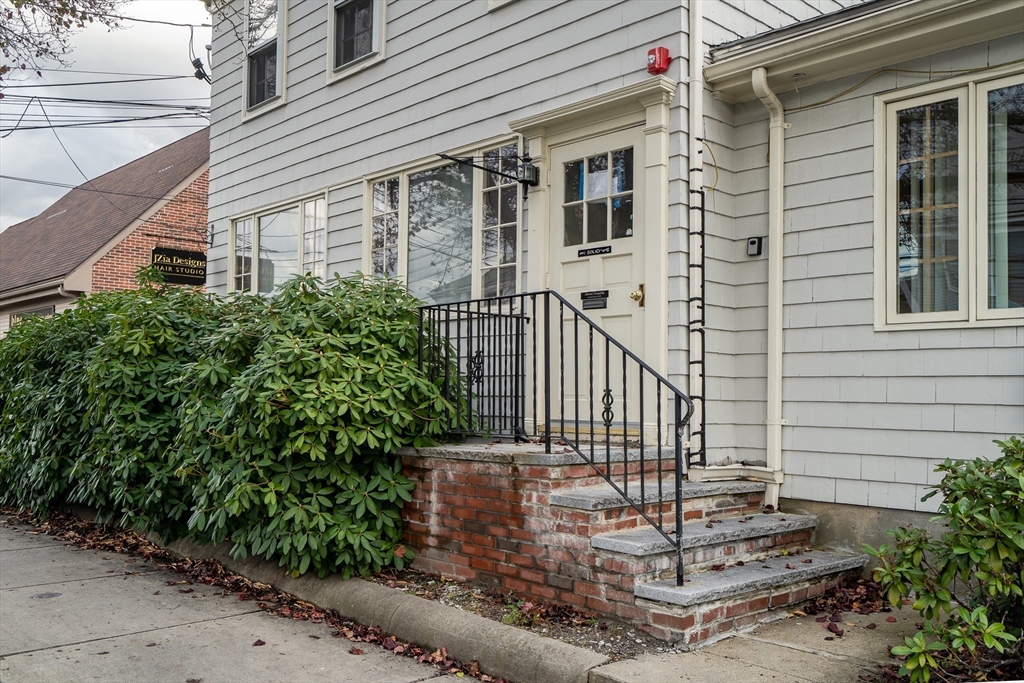 14-A Muzzey St Unit: 14 Upstair