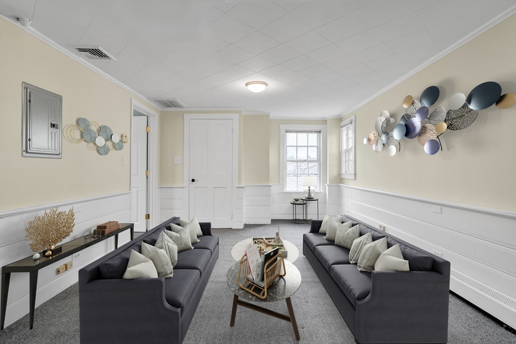 14-A Muzzey St Unit: 14 Upstair