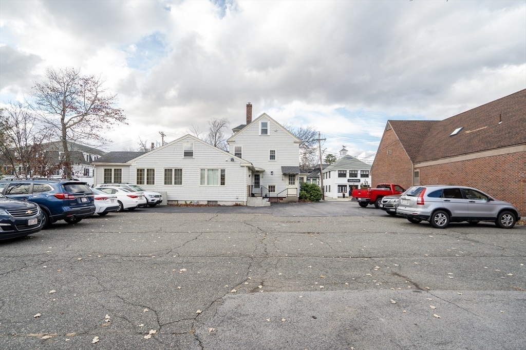 14-A Muzzey St Unit: 14 Upstair