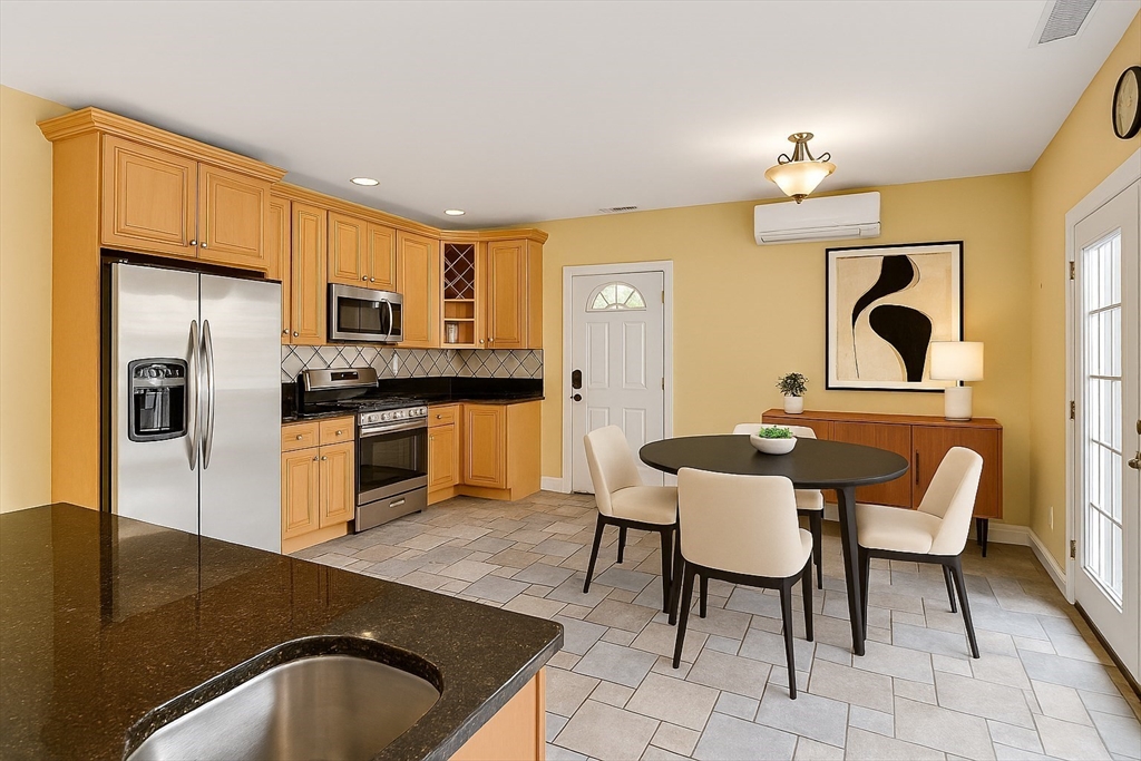 86 Brown St # 4