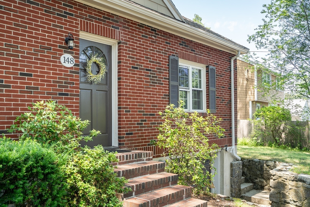 148 Cedar St