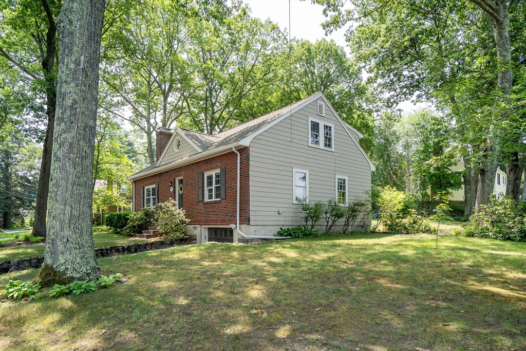 148 Cedar St