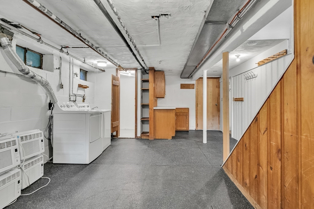 148 Cedar St