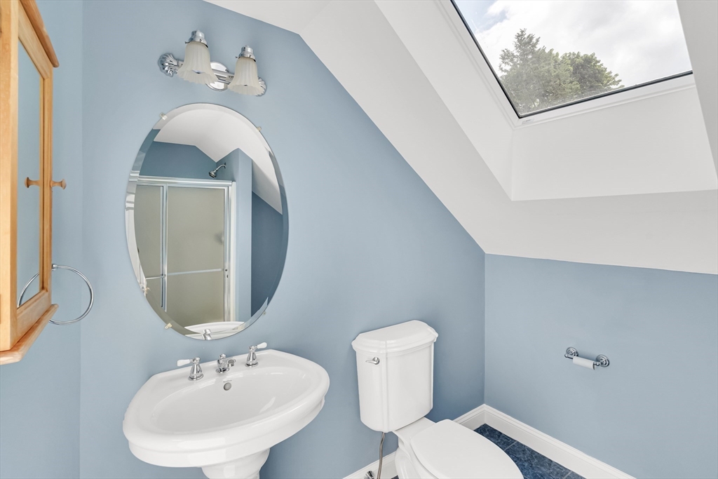 55-B Hancock St