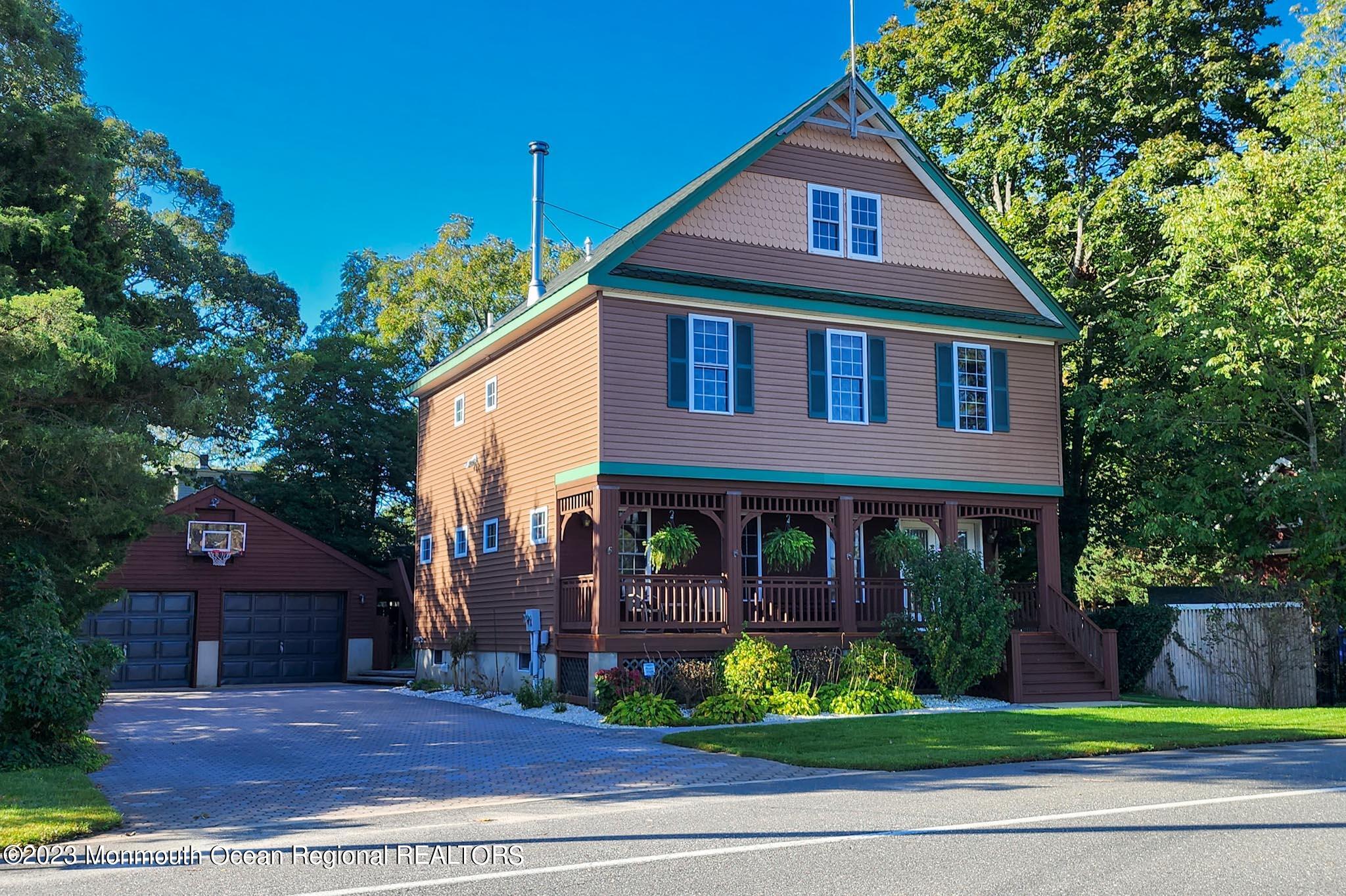 114 Summit Avenue