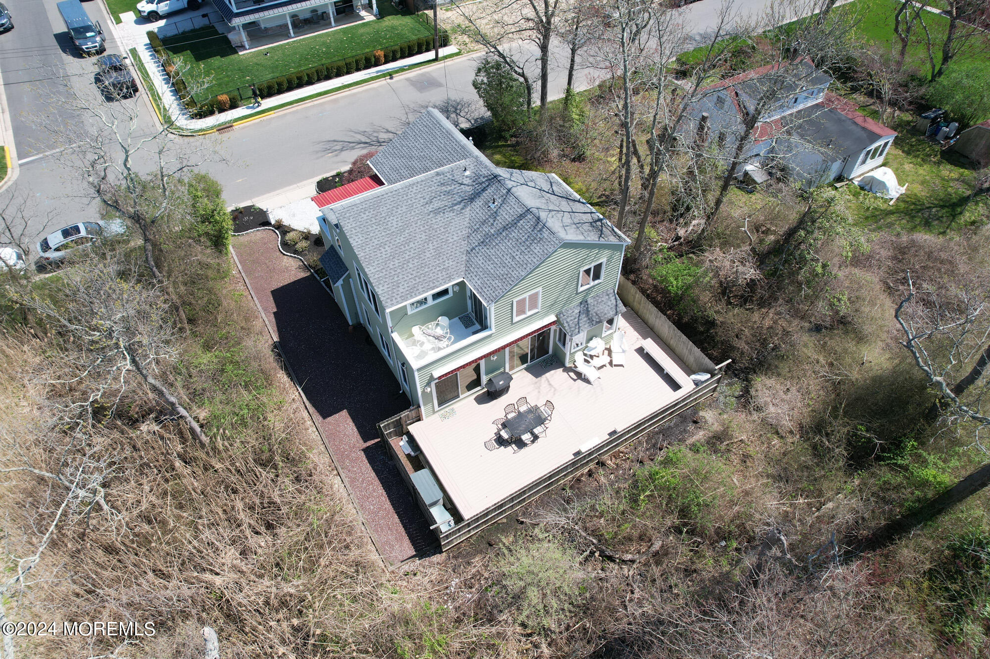 384 Western Avenue
