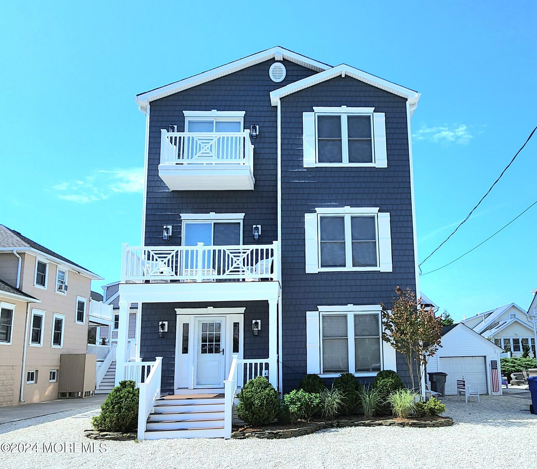 29 4th Avenue
