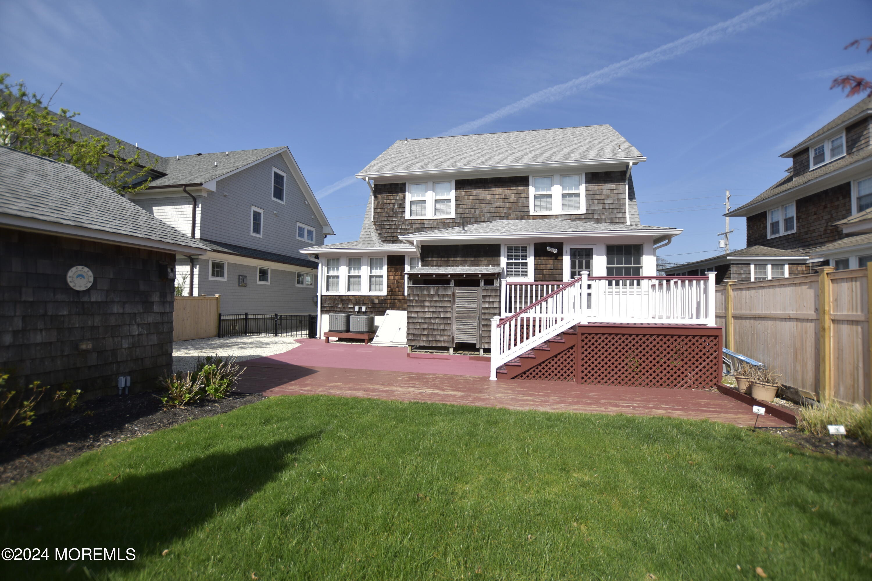 655 Main Avenue