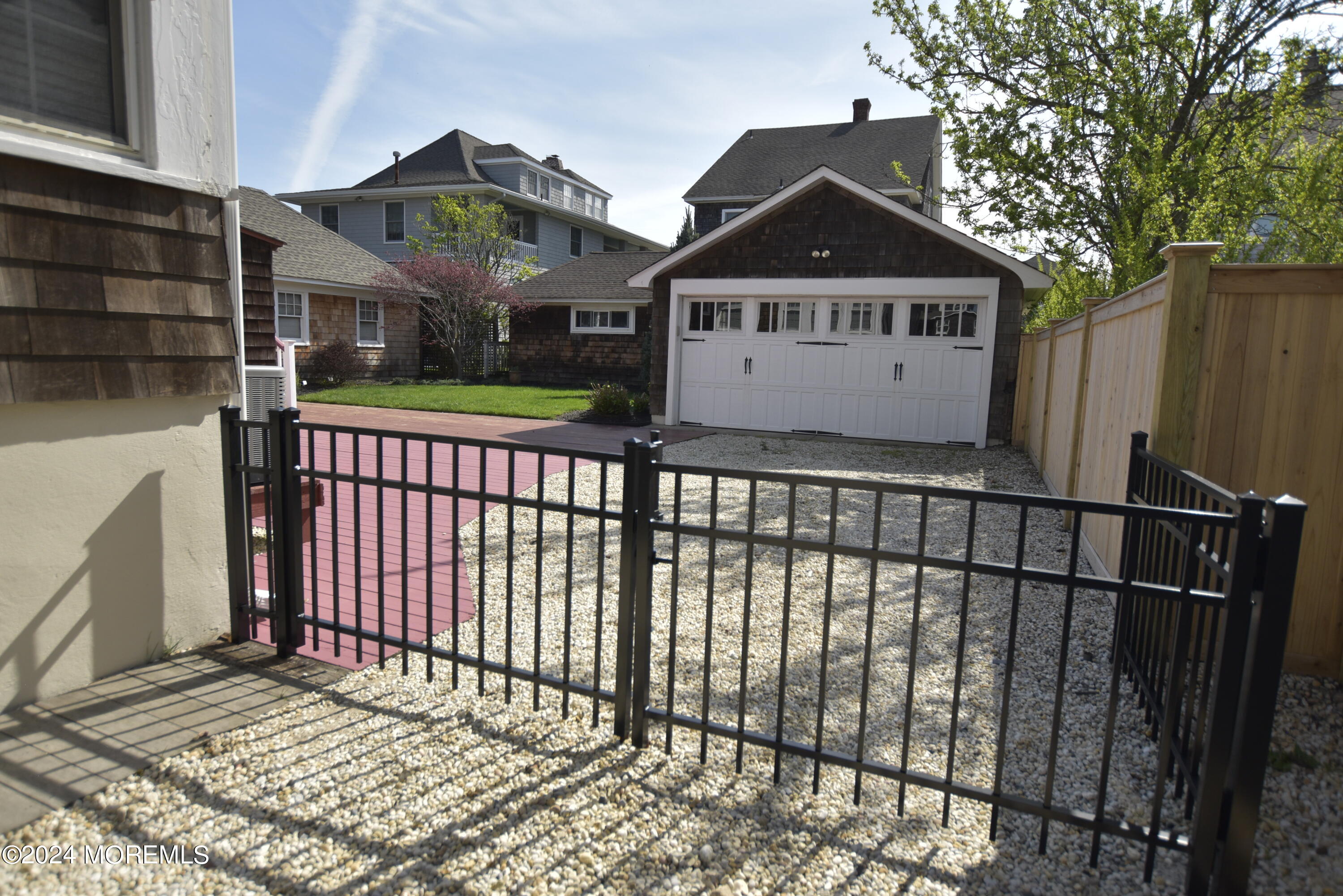 655 Main Avenue