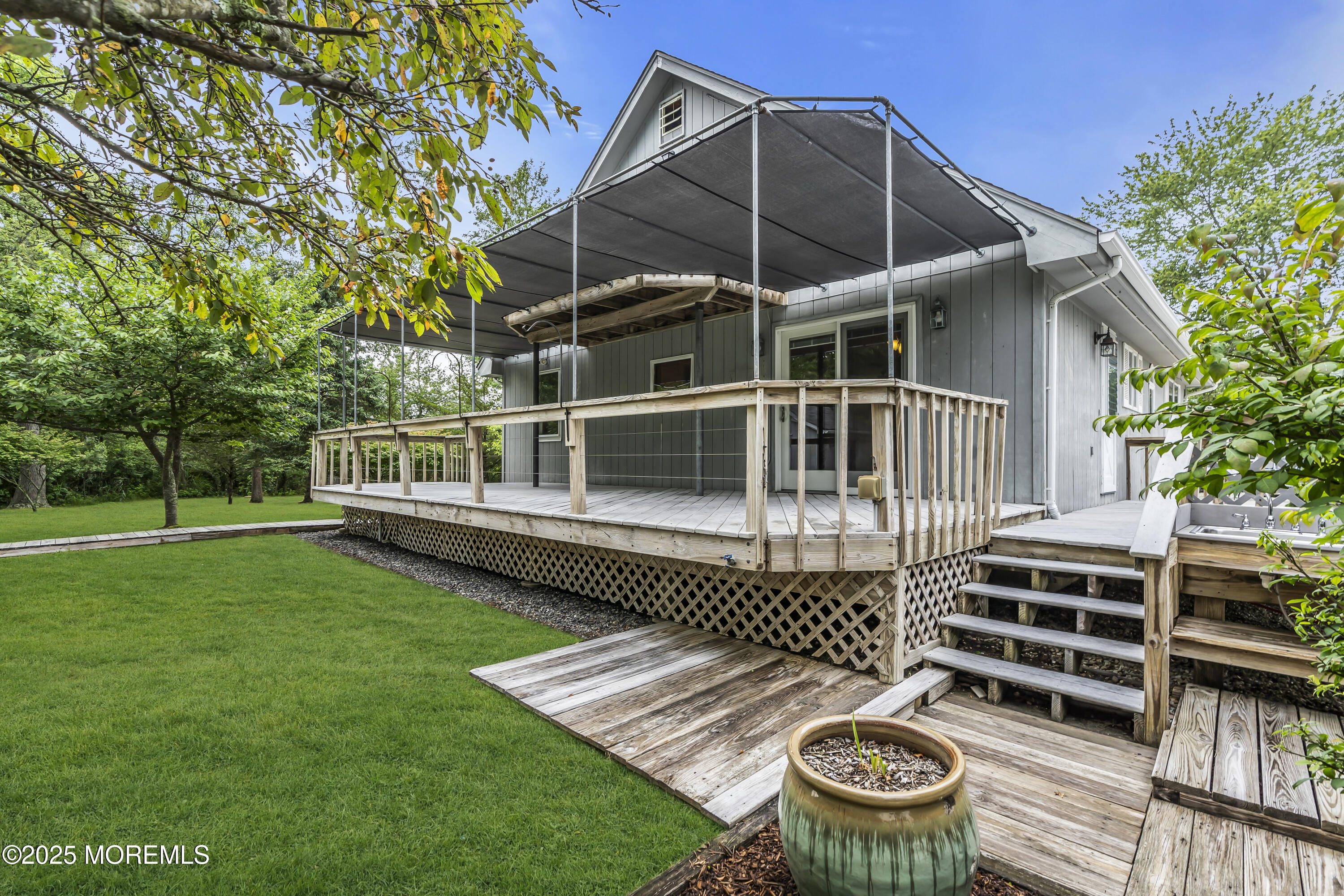 211 Meadow Boulevard