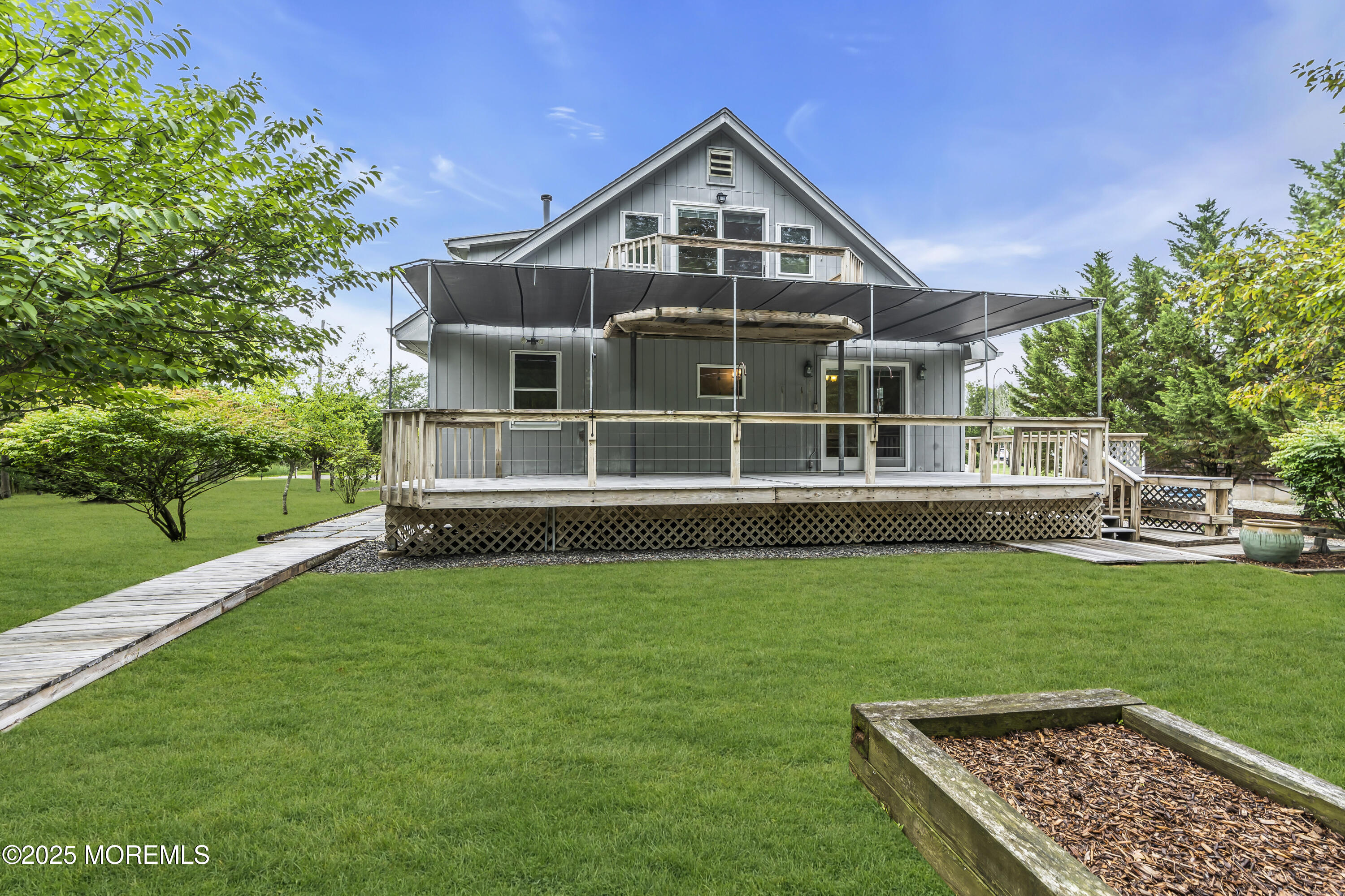211 Meadow Boulevard