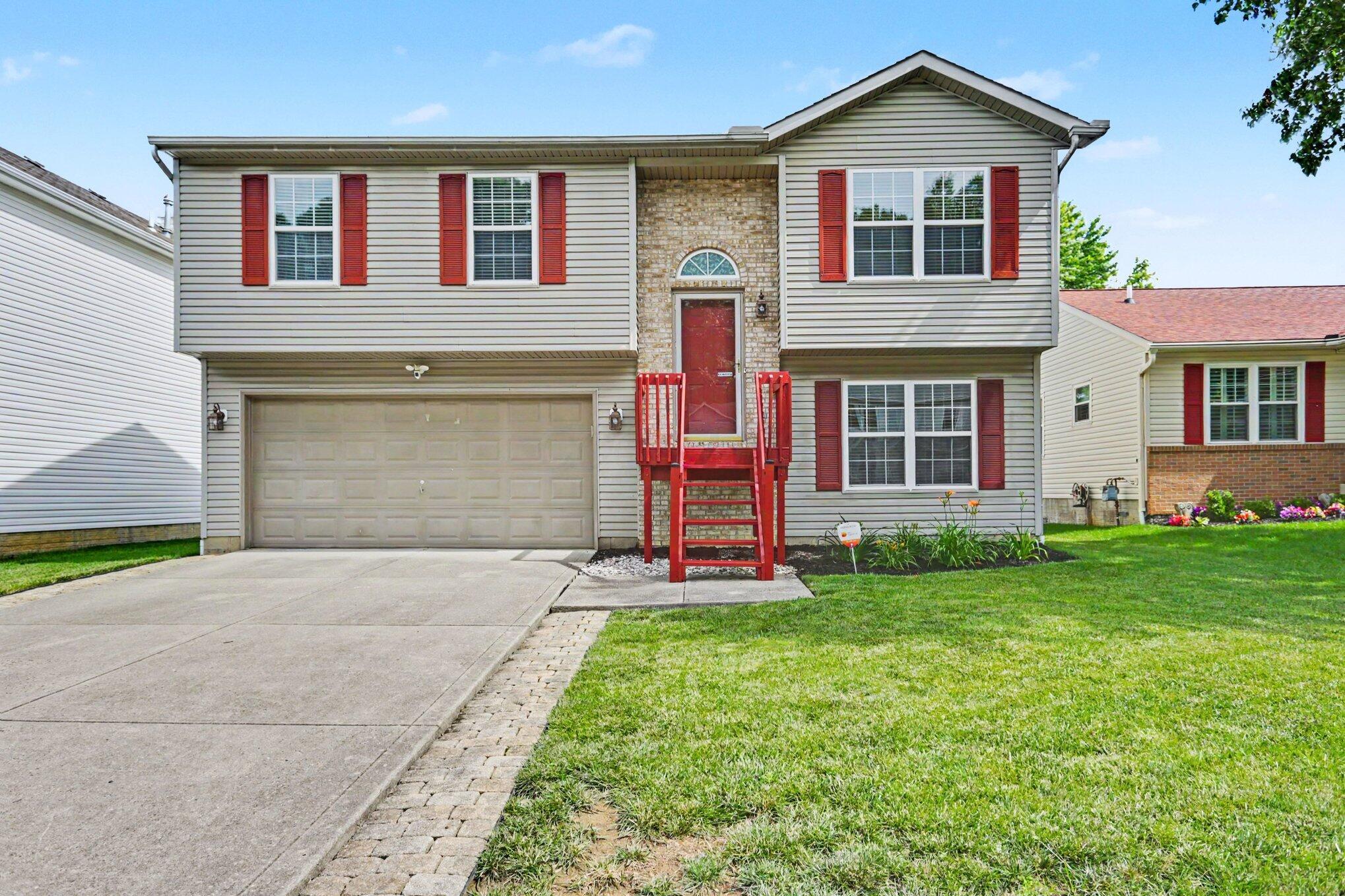 7872 Fairfax Loop Drive