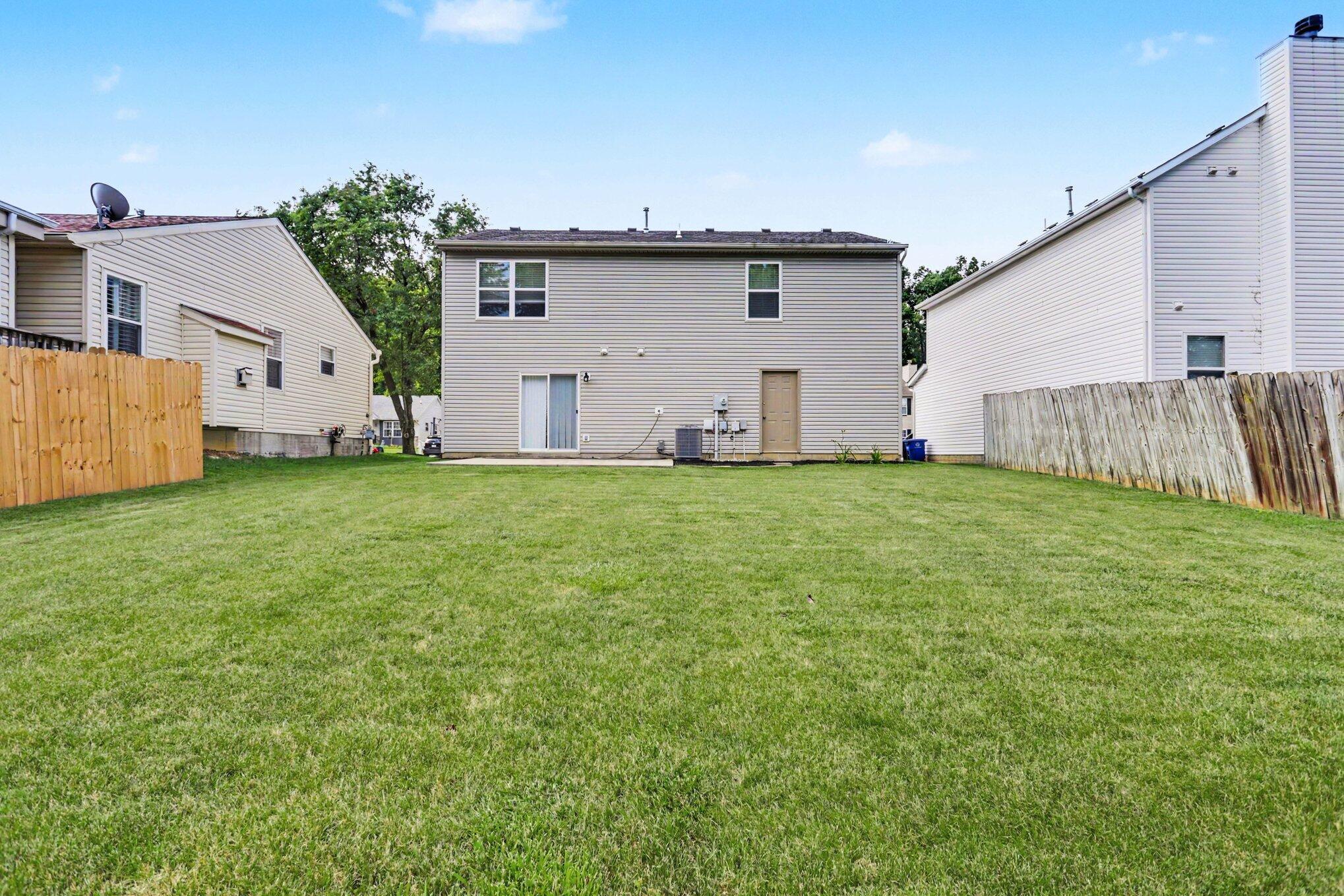 7872 Fairfax Loop Drive