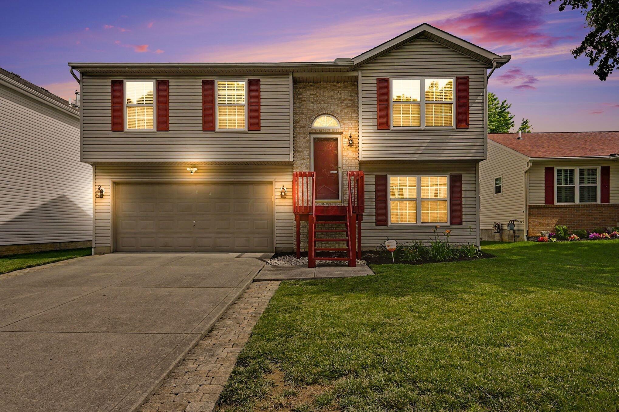 7872 Fairfax Loop Drive