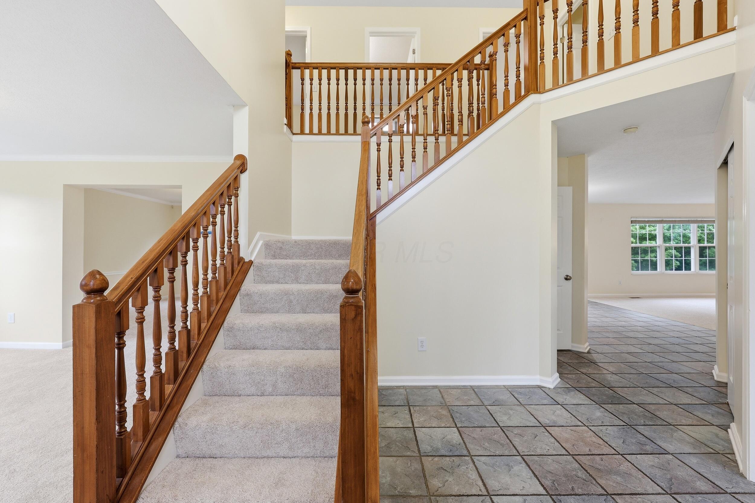 2830 Abbey Knoll Drive