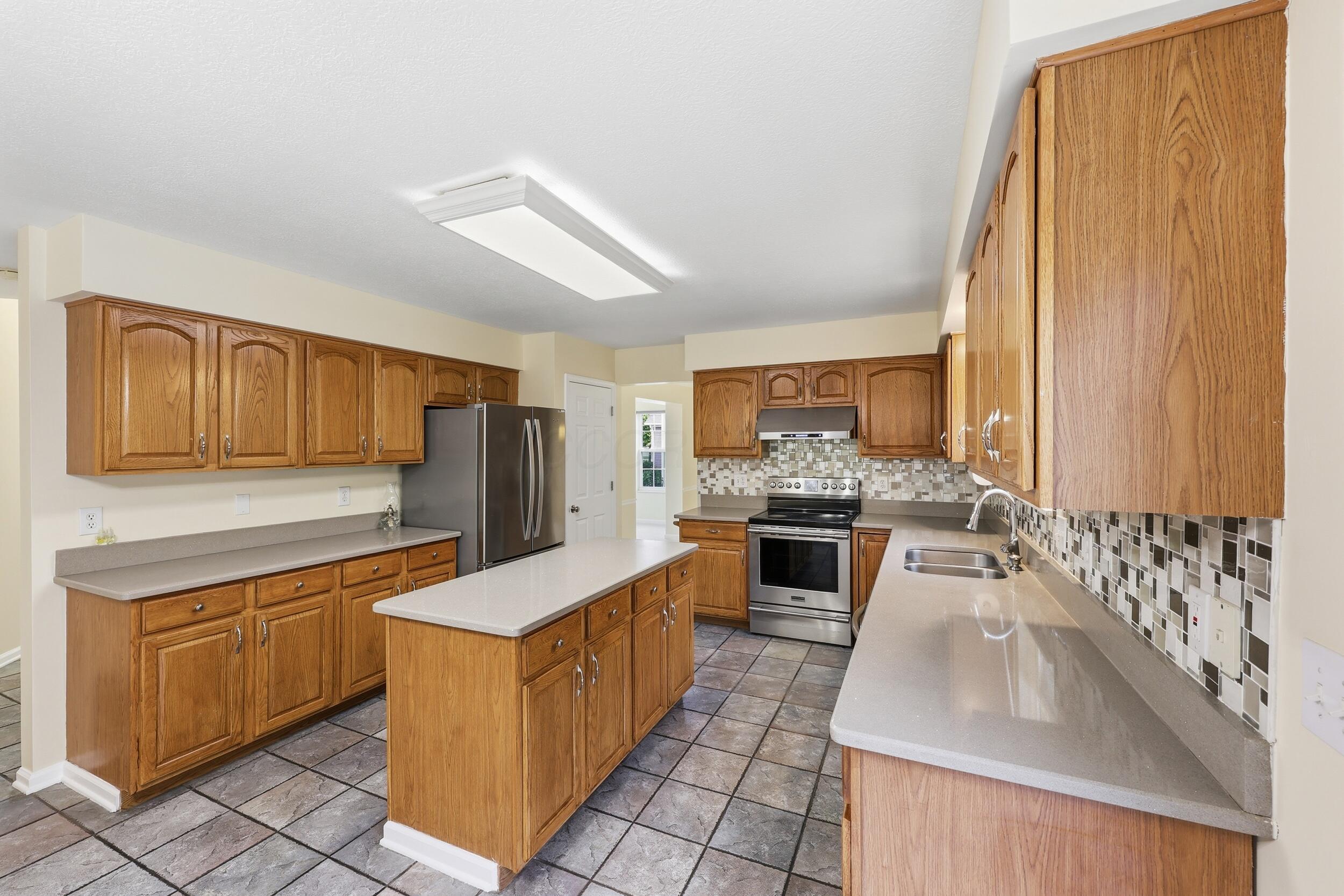 2830 Abbey Knoll Drive