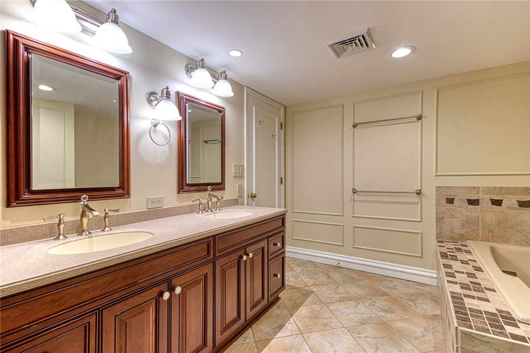 1 Trimont Lane 540C