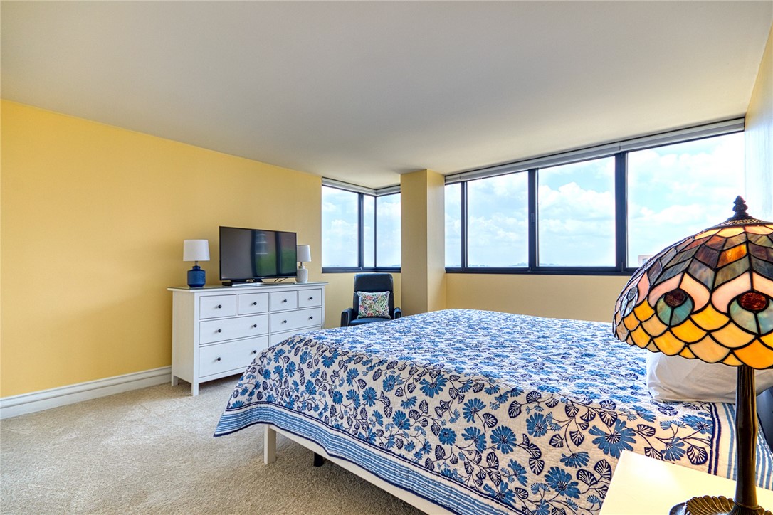 1 Trimont Lane 540C