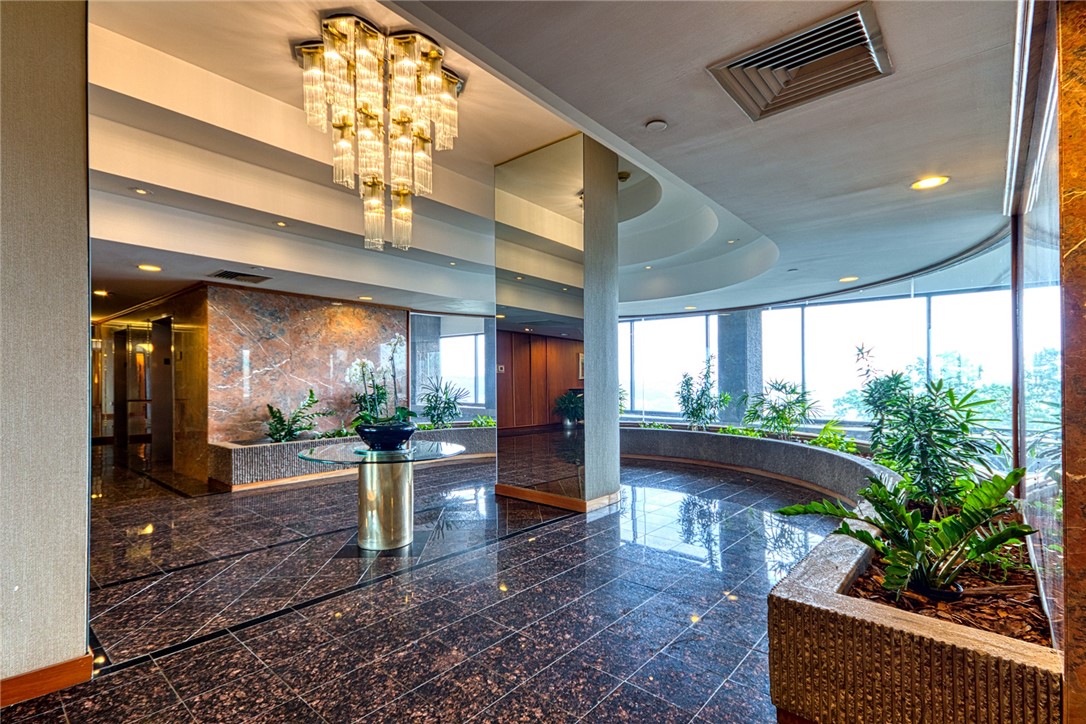 1 Trimont Lane 540C