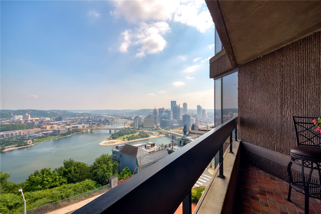 1 Trimont Lane 540C